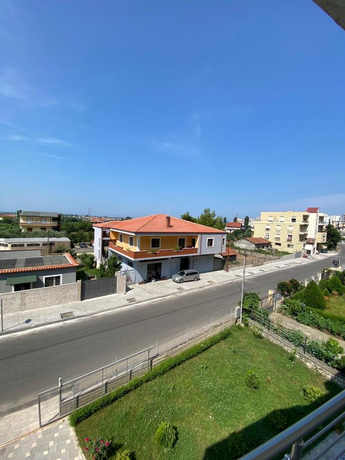 Lezhë Rajmonda Apartment מראה חיצוני תמונה